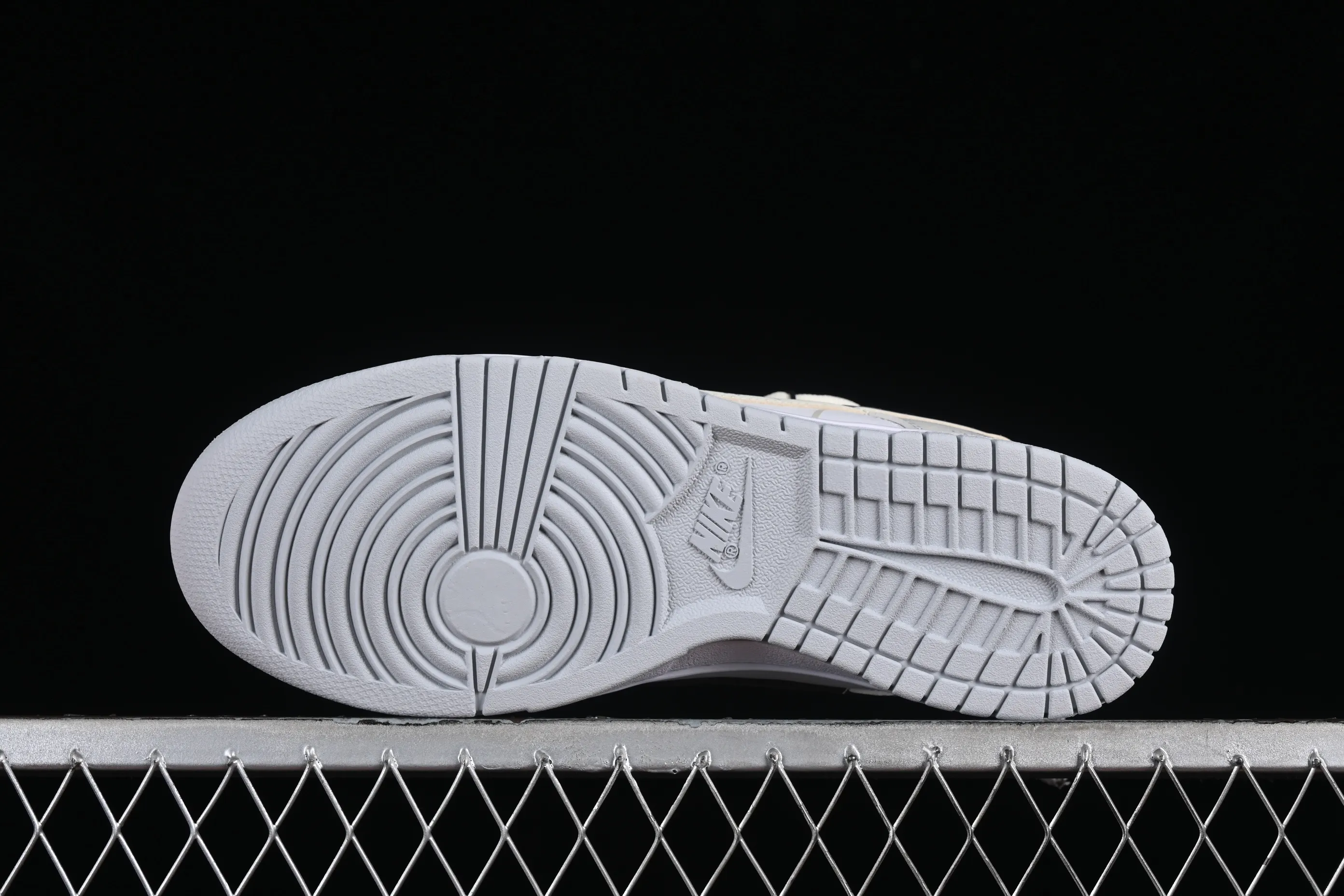 All Categories Nk SB Dunk Series Nk SB Dunk Low Low-top sneakers Nk Dunk Low "Neutral" Urban ruins SB strappy low-top casual sneakers DV0831-101